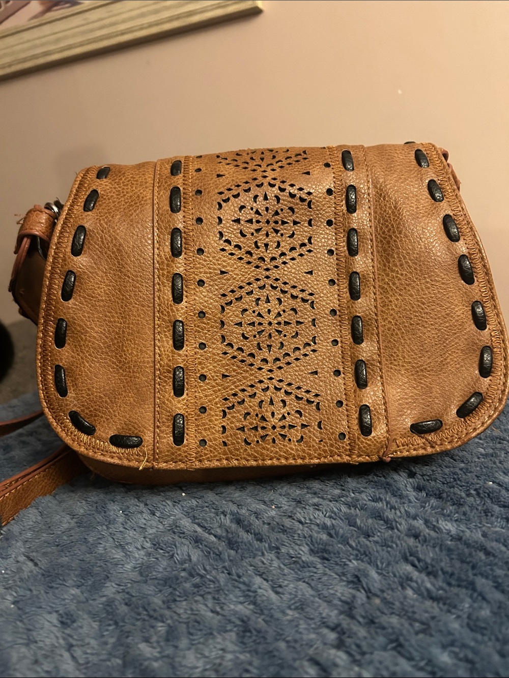 Kensie Tan Crossbody with Black Trim and Laser-Cut Pattern